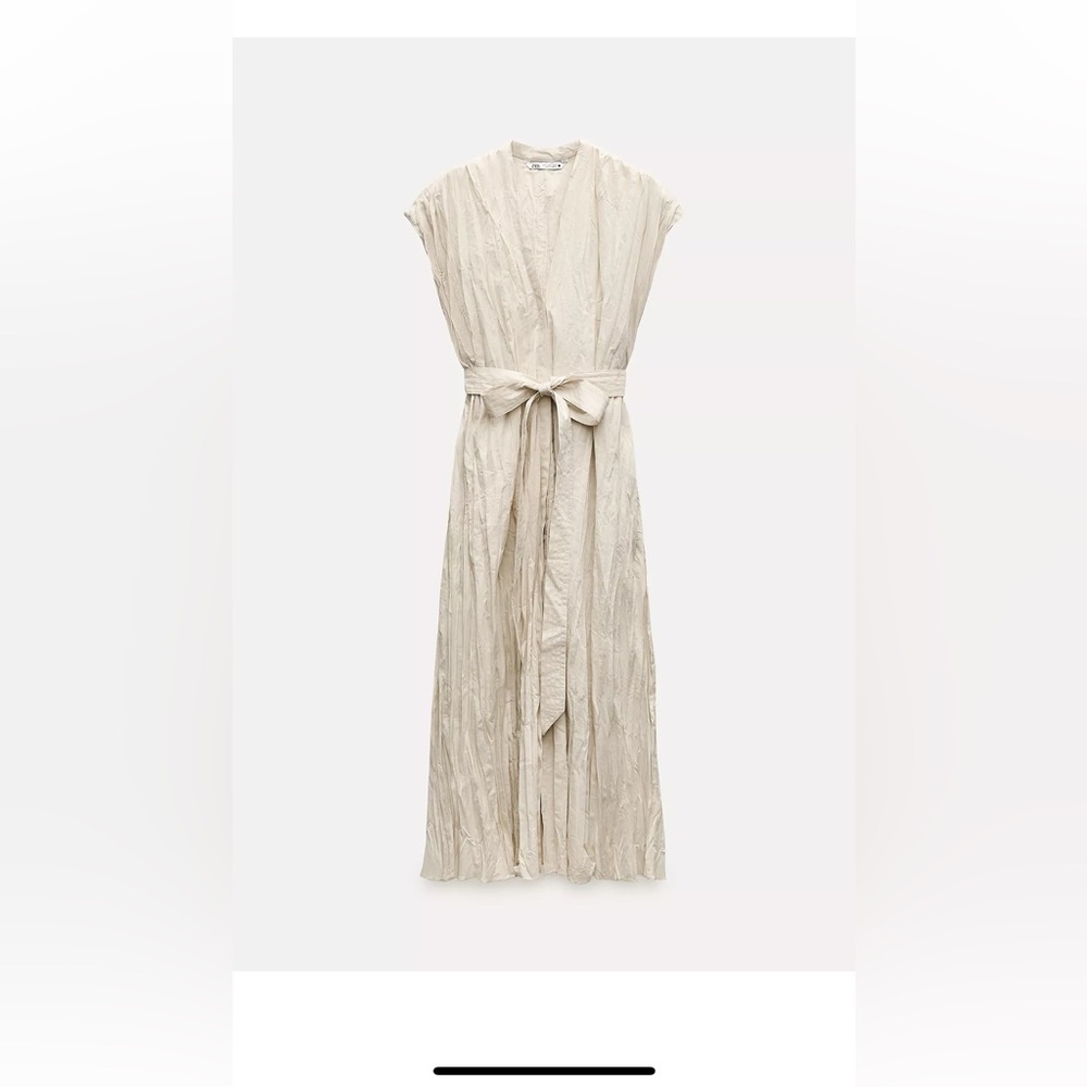 Zara collection wrap dress. Off-white. Wrinkle-effect. Cotton. Size L.